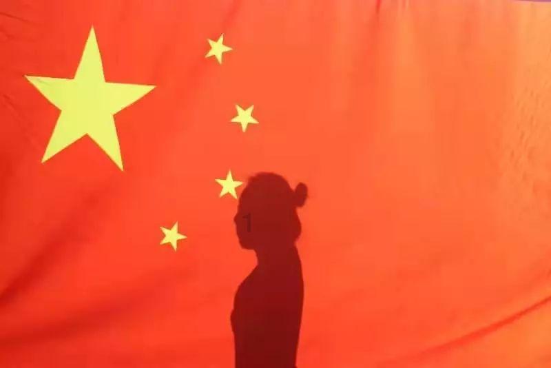 夏季纽扣裙