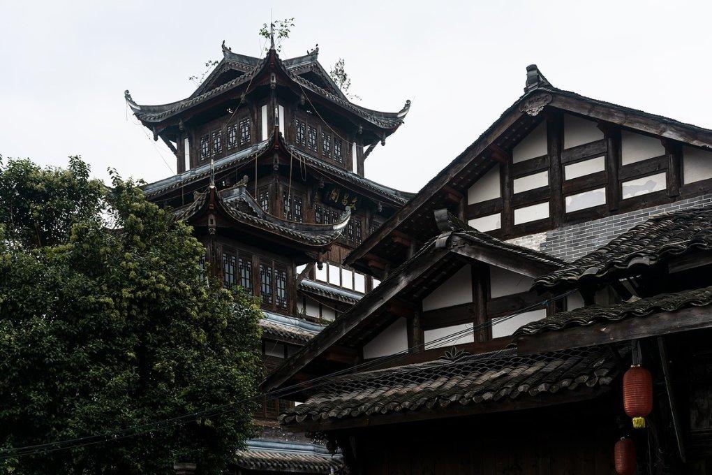 华为有玻璃后盖的手机吗？游戏画面